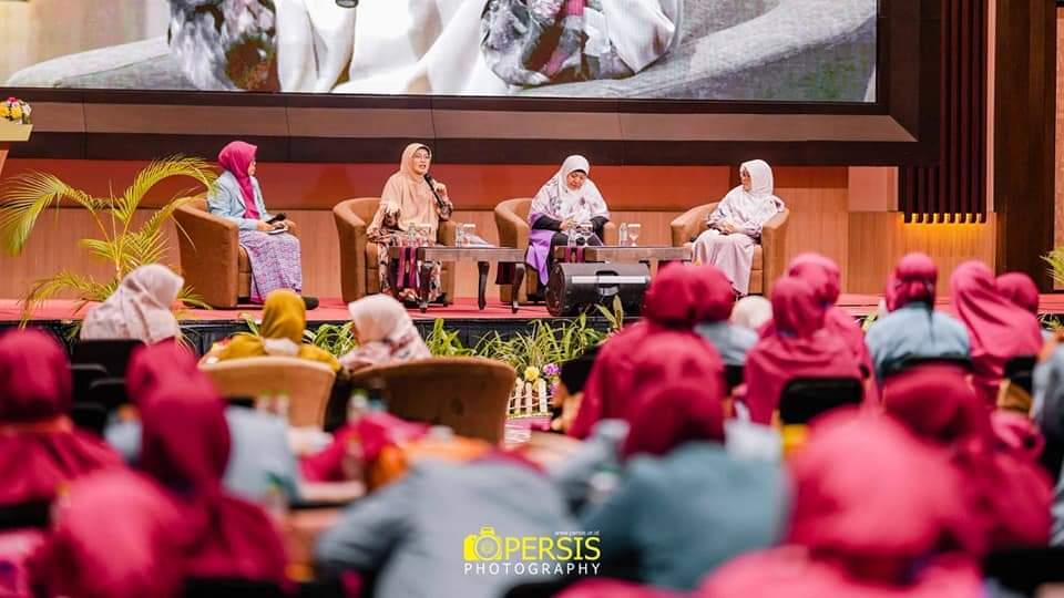 Ketua Umum PP Persistri : "Ikhlas Dalam Berjamiyyah" _Talkshow Muktamar XII Pemudi Persis