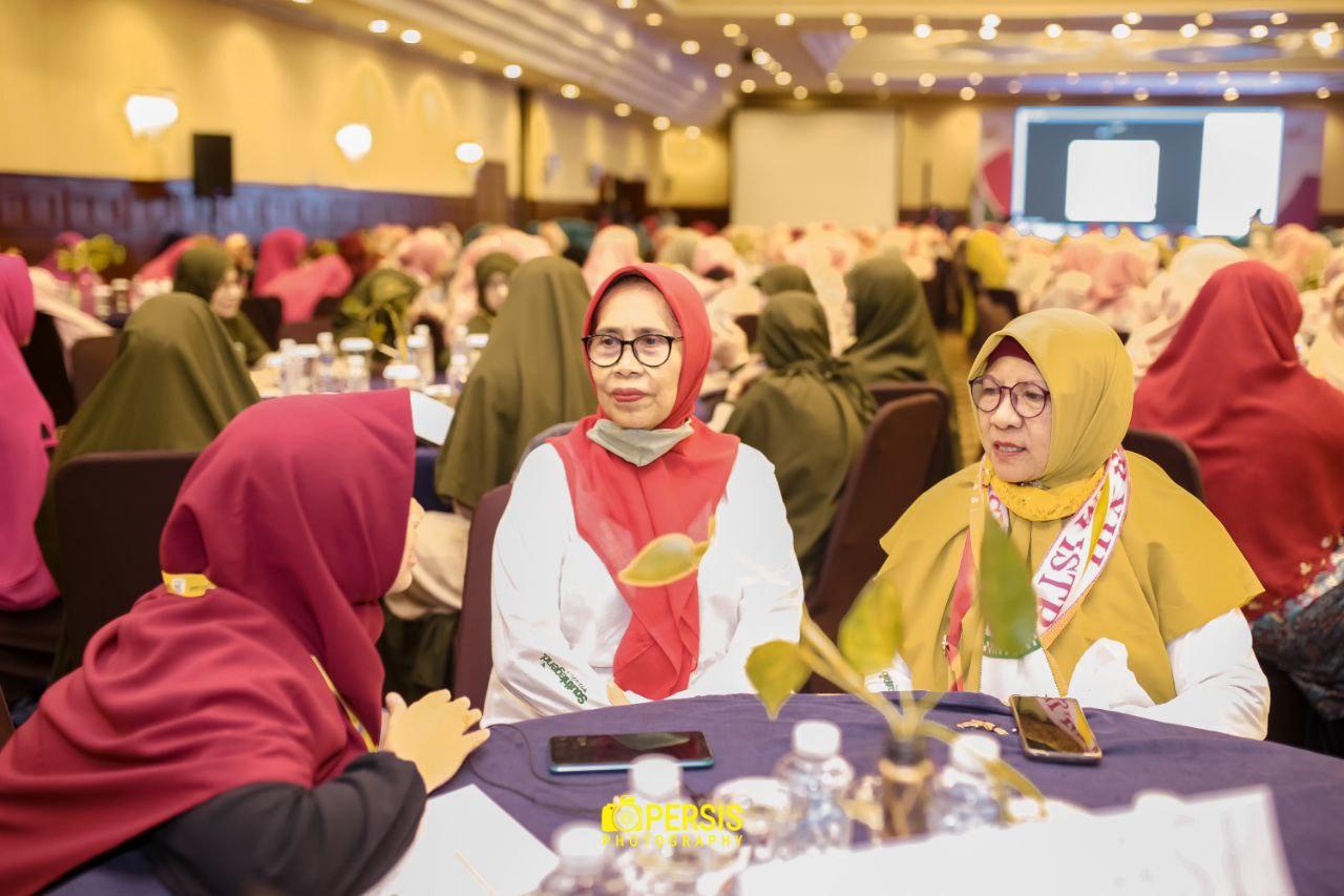 Tambah Ilmu dan Pengalaman, Delegasi Bima Bersemangat Ikuti Muktamar PERSISTRI XIII